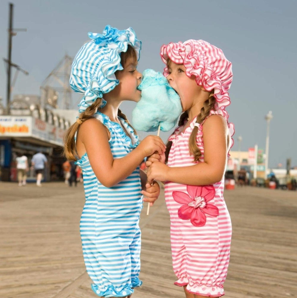 Chichanella Bella Swimsuit and hat size 4